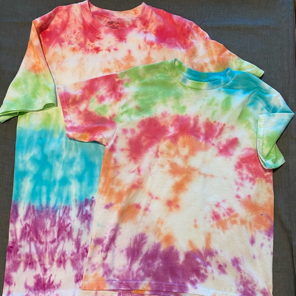 Mom and Me tye dye shirts